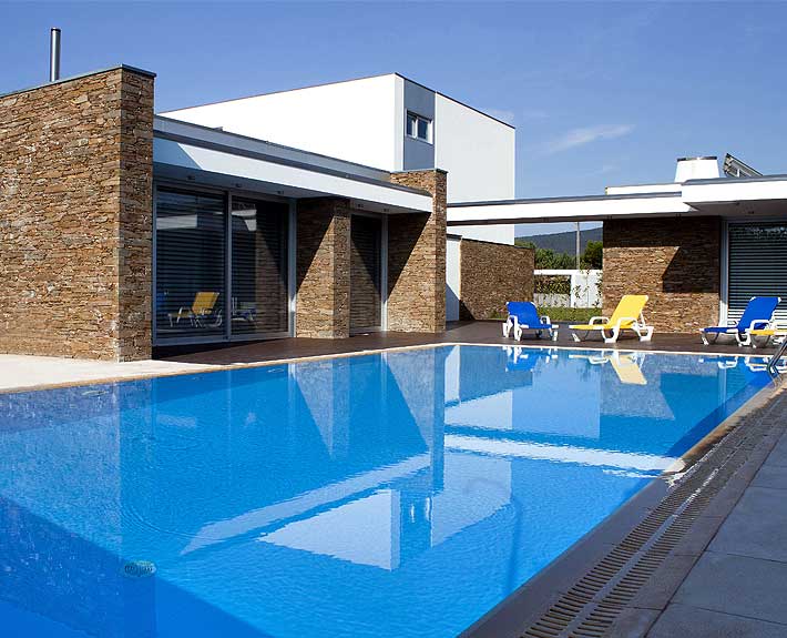 Piscinas SOLEO Overflow Dubai