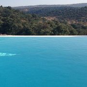 The secret of an infinity pool