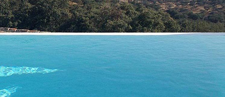 The secret of an infinity pool