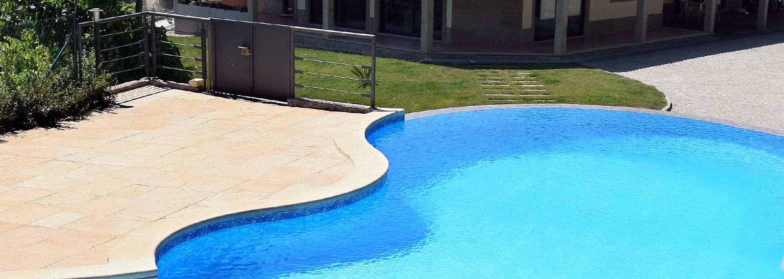 Piscina SOLEO Infinity