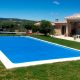 é necessário cobrir a piscina no verão?